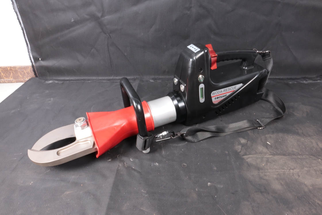 Long Work Time Accident Rescue Hydraulic Cutter Battery Powered