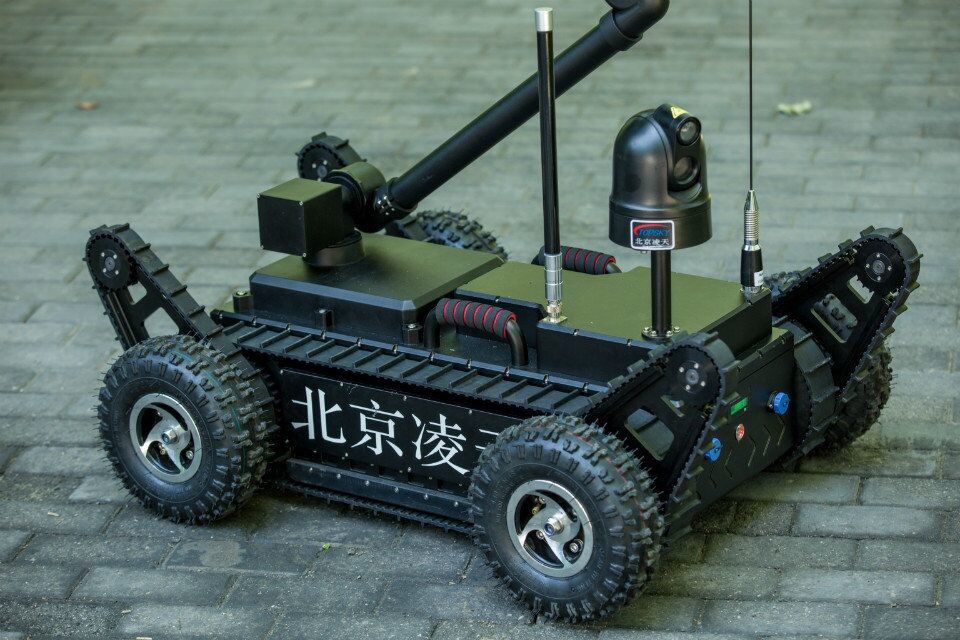Smart Counter Terrorism Equipment X Ray Bomb Defusing Robots 80KG Weight